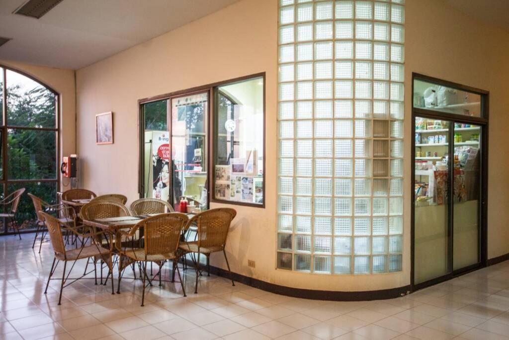 Pattaya Seaside Balcony/Beach Front/4 Peoples Na Chom Thian Exteriör bild