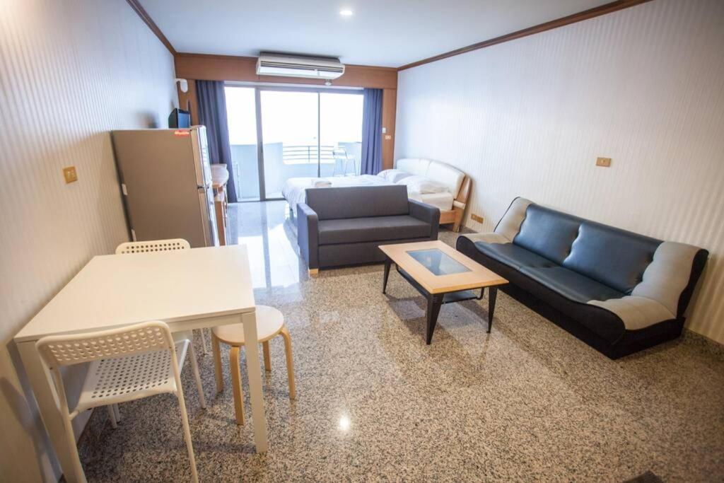 Pattaya Seaside Balcony/Beach Front/4 Peoples Na Chom Thian Exteriör bild