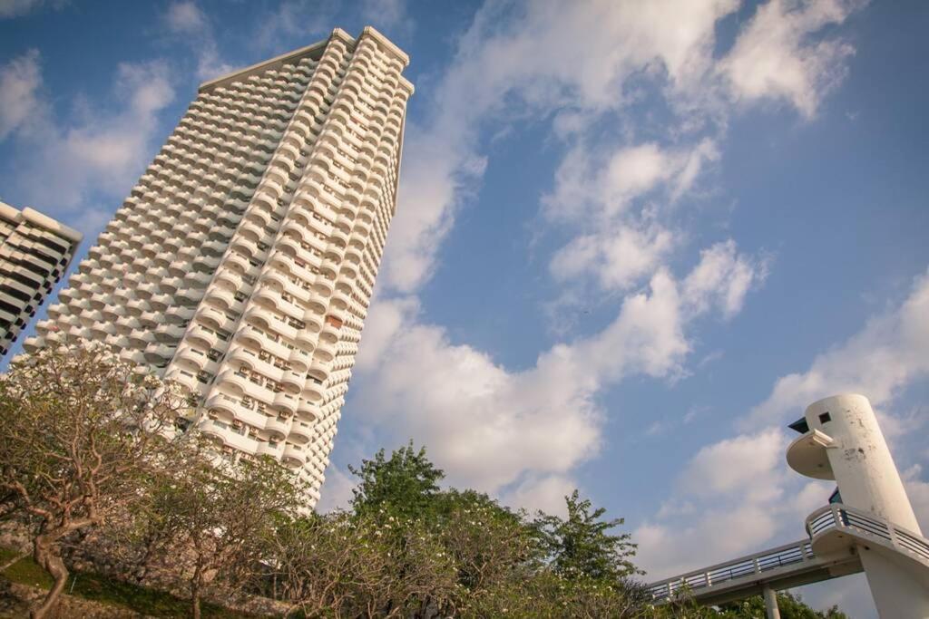 Pattaya Seaside Balcony/Beach Front/4 Peoples Na Chom Thian Exteriör bild