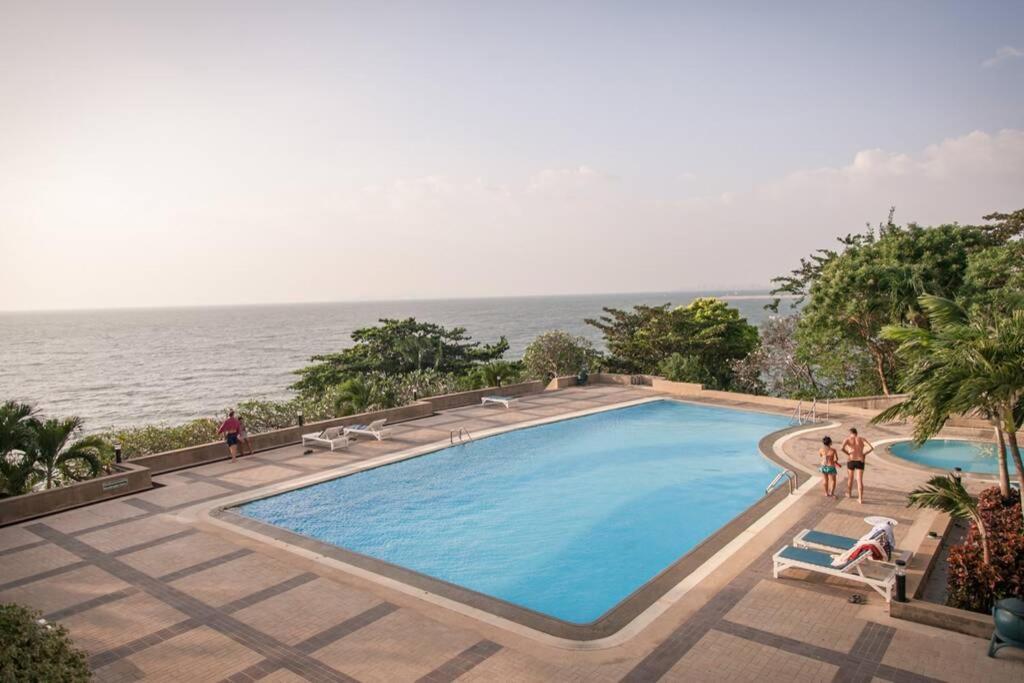 Pattaya Seaside Balcony/Beach Front/4 Peoples Na Chom Thian Exteriör bild