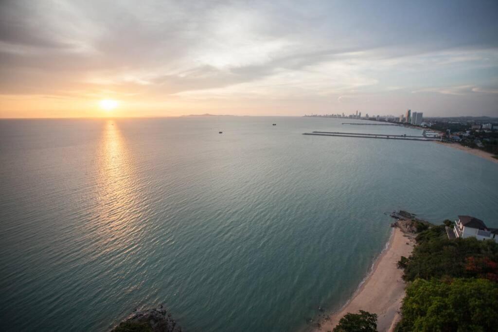 Pattaya Seaside Balcony/Beach Front/4 Peoples Na Chom Thian Exteriör bild